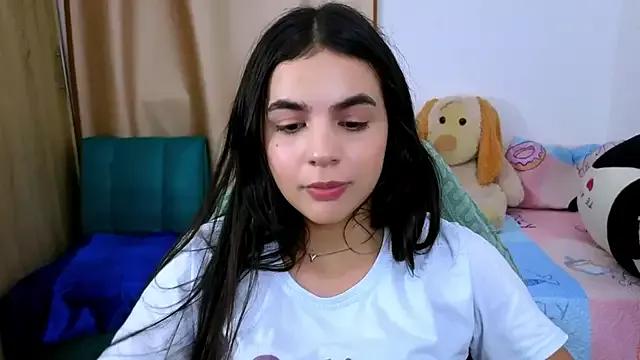 _elenna on StripChat 
