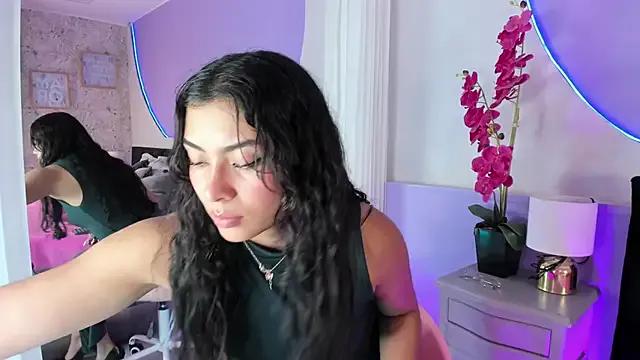 Private _HAANNAH_ on StripChat