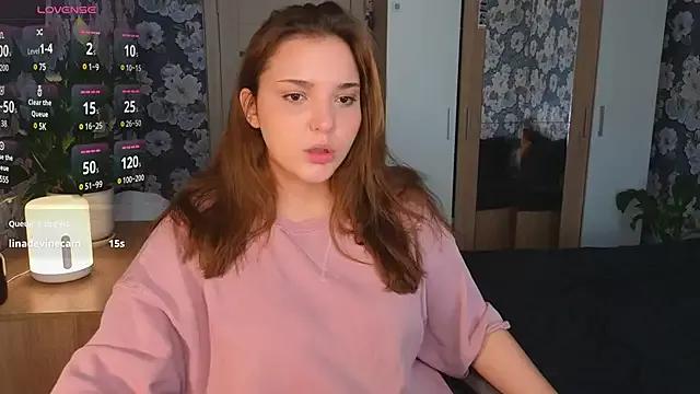 _momiji_ on StripChat 