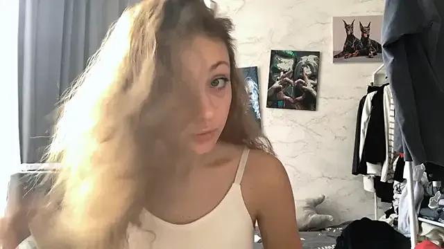 _petaI — Wiggly my booty as a dance 