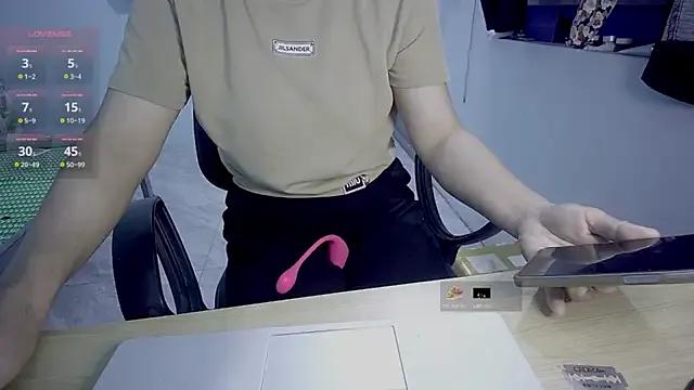 _Sara_768 — Freechat on StripChat
