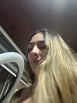 _Sarah_honeey_ — Masturbation in shirt