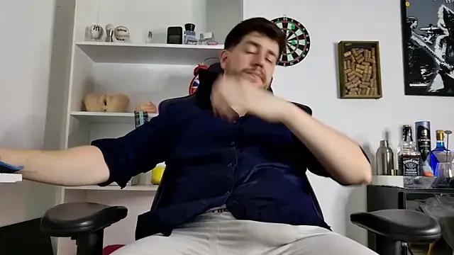 aaronlegend_ — Cum show!