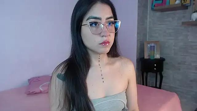 AdaaMillan on StripChat 