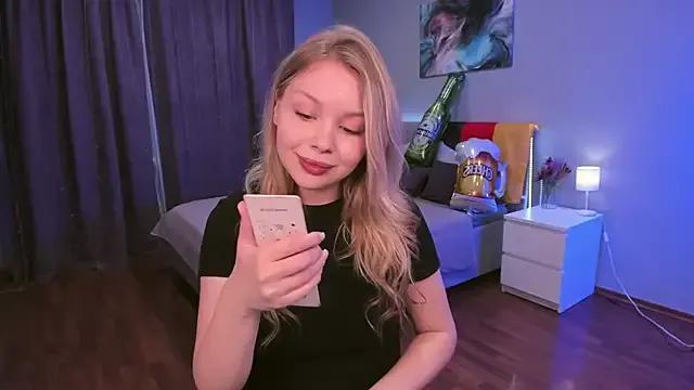 AdalineLove — Put on sexy stockings and Futfetish:)