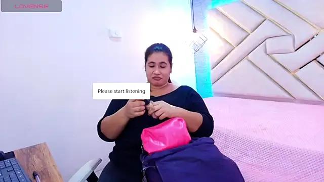 Addyy_02 — Sensual and naughty feet