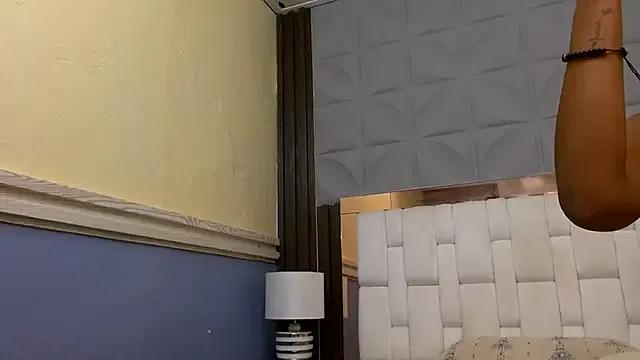 Adisson_Mils — I fuck my anus and pussy at the same tim