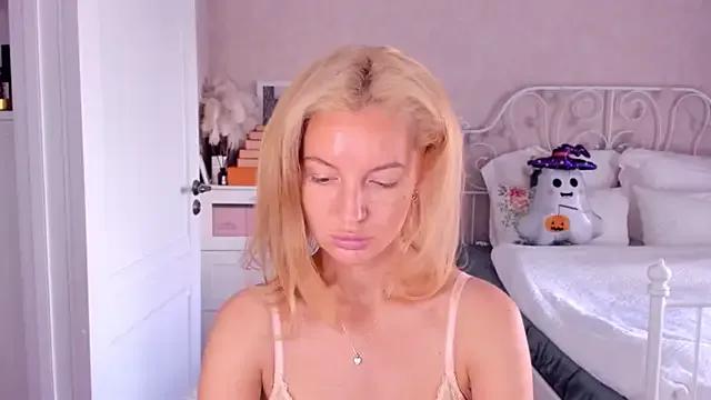 StripChat aestetick is Freechat aestetick — full strip tease