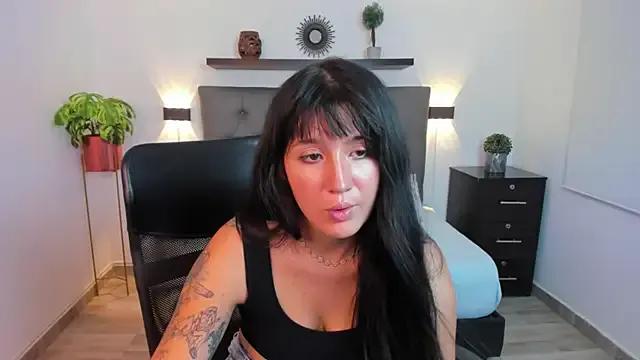 Freechat ahinoa_79 on StripChat