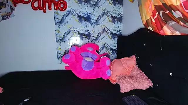 Freechat aila_love on StripChat