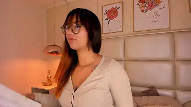 Freechat Aily_Yozuko on StripChat