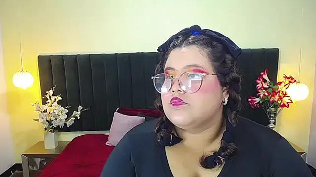 Freechat ailyn_maury on StripChat