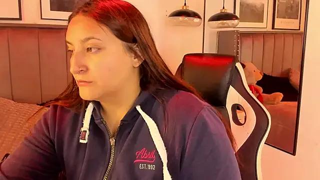 Alaia_Carter on StripChat 