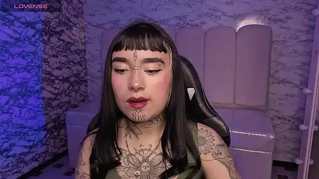 alana18_v — OIL TITTS