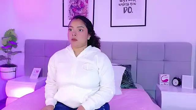 Alanaa_Gomez on StripChat 