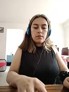 AlanaDesire — Play with me, suck my pussy hmmmm