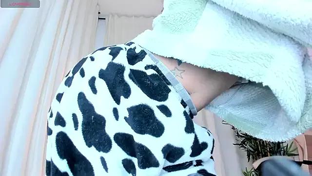 Alanakimura_ on StripChat 