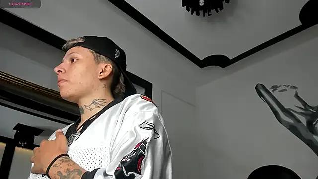 AlanRed_ — Pussy closeup