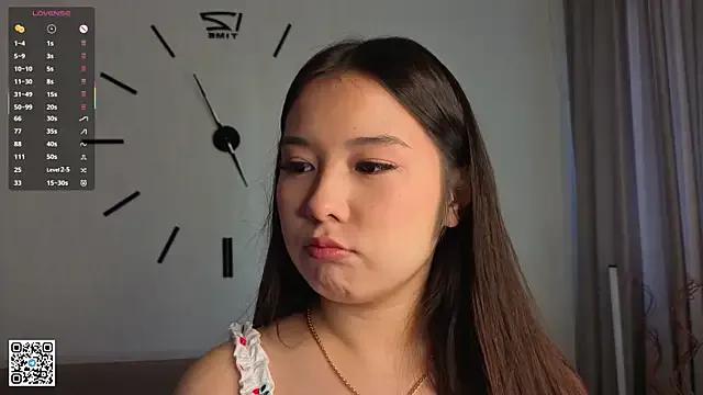 AlberthaEscue — eye contact 1 min