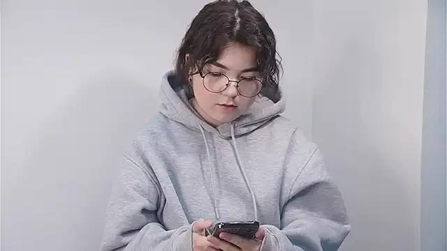 AleaseMotzer — Stand up and show my outfit
