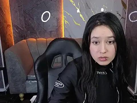 Aleja05_b — Slap ass