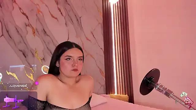 Freechat alicecute77 on StripChat
