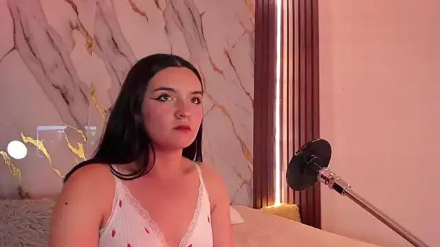 Freechat alicecute77 on StripChat