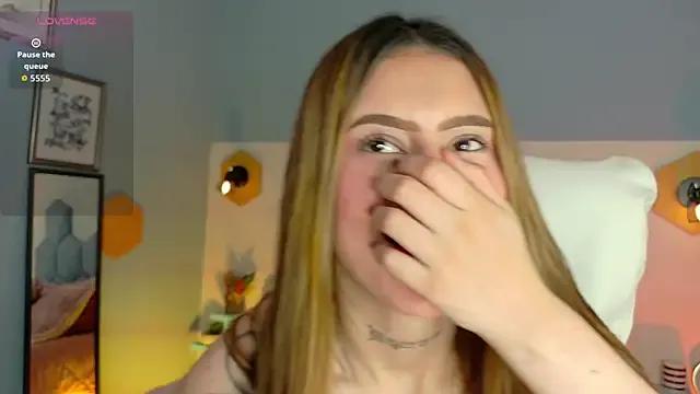 aliciia_Miller — Spank ass until red