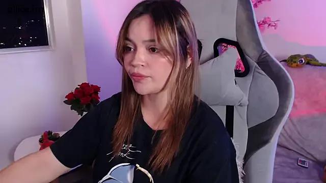 aliiceFM — I want to spank my big ass