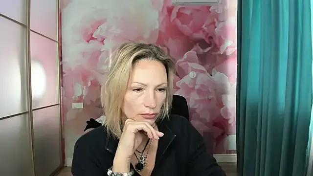 AlinaMoor — Freechat on StripChat