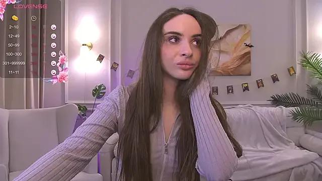 AlineFisher_ — Stay in bra