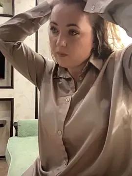 AliseShyness — Eye contact close, let flirt with you!