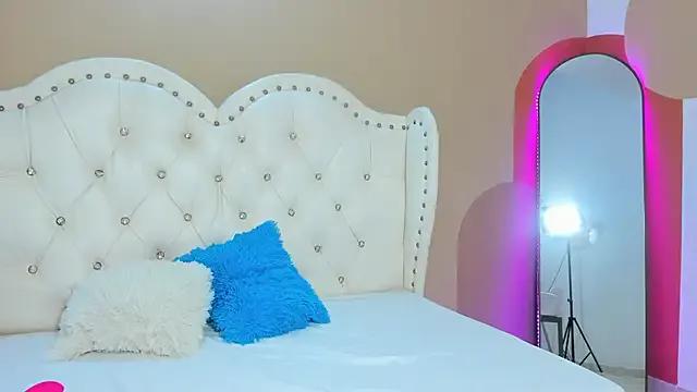 Alison_Milk — Get naked for you