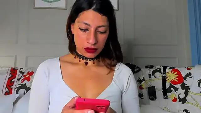 AlisonCold — Play with my cute pussy 