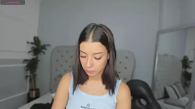 Private Alix_18_ on StripChat