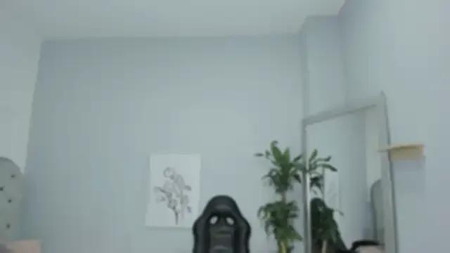 Private Alix_18_ on StripChat