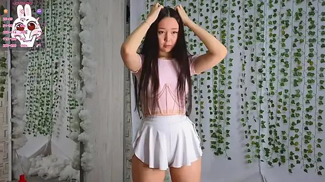 aliyapickme — close boobs and tease