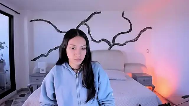 AlliceCopper — flash boobs