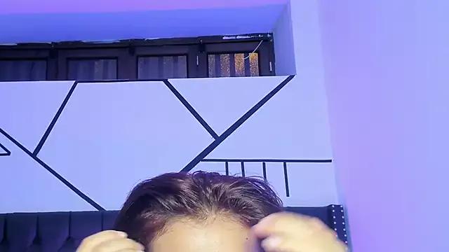 AlliceRosero on StripChat 