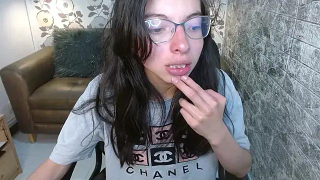 alllyson_ — play pussy finger+ squirt