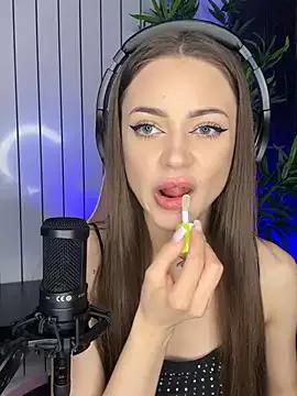 Freechat AlyseReuse on StripChat