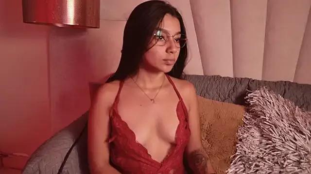 AlyssaRay — show your ass!