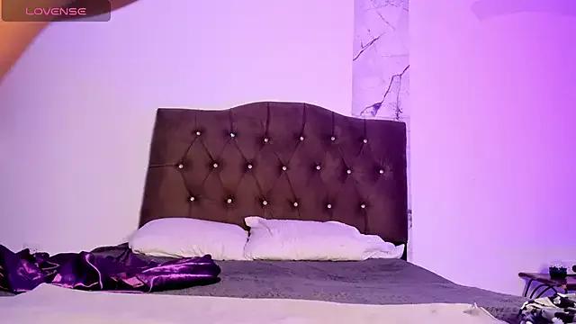 Freechat alysson_18 on StripChat