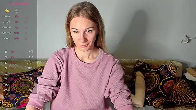Amalia_Mio — toy in pussy)