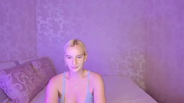 Private Amanda054 on StripChat