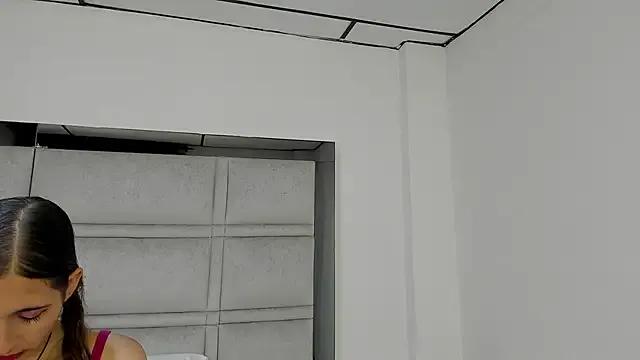 Amaranta_russo18 — topless x3min