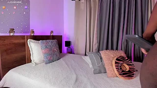 Freechat amber_maxwell on StripChat