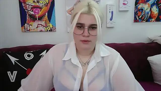 Amber_Monro — doggy style + 5 spanks