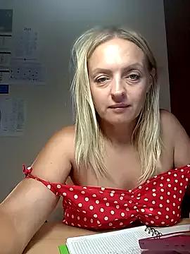 Freechat Ami_Foxy on StripChat