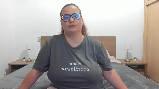 amiravyxen — Fuck pusssyyy!! @bigboobs @bigass @new